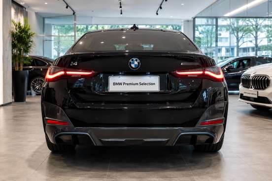 BMW-I4-2023