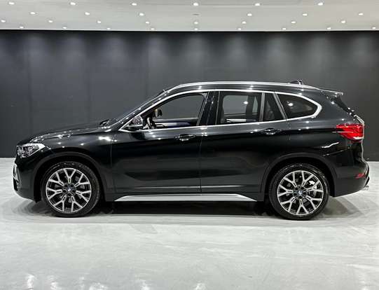BMW-X1-2.0 16V TURBO ACTIVEFLEX SDRIVE20I X-LINE 4P AUTOMÁTICO BMW-X1-2022