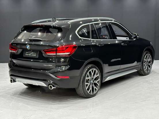 BMW-X1-2.0 16V TURBO ACTIVEFLEX SDRIVE20I X-LINE 4P AUTOMÁTICO BMW-X1-2022
