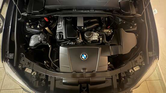 BMW-X1-2.0 18I S-DRIVE 4X2 16V GASOLINA 4P AUTOMÁTICO BMW-X1-2013