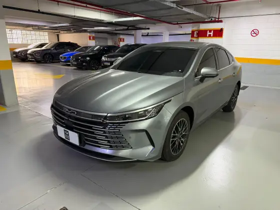BYD KING 1.5 DM-I PHEV GS AUTOMÁTICO BYD KING 1.5 DM-I PHEV GS AUTOMÁTICO