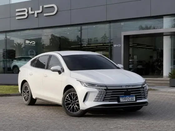 BYD KING 1.5 DM-I PHEV GS AUTOMÁTICO BYD KING 1.5 DM-I PHEV GS AUTOMÁTICO