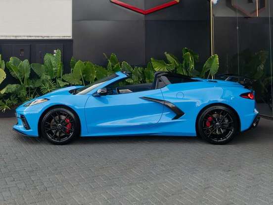 CHEVROLET-CORVETTE-6.2 V8 LT3 GASOLINA STINGRAY CONVERSIVEL AUTOMÁTICO CHEVROLET-CORVETTE-2023