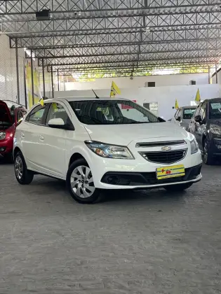 CHEVROLET ONIX 1.4 MPFI LT 8V FLEX 4P AUTOMÁTICO CHEVROLET ONIX 1.4 MPFI LT 8V FLEX 4P AUTOMÁTICO