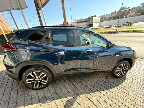 CHEVROLET-TRACKER-2024
