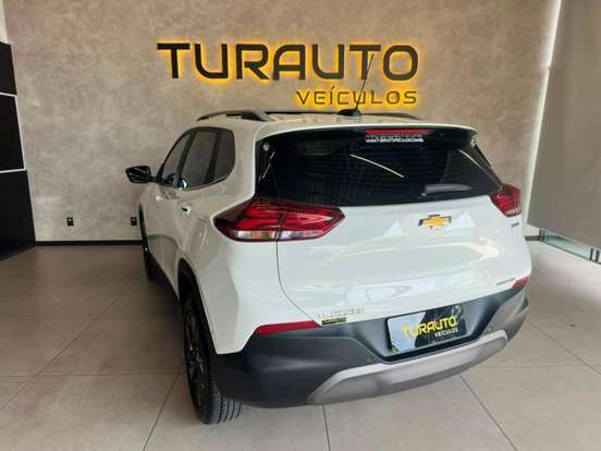 CHEVROLET-TRACKER-2024