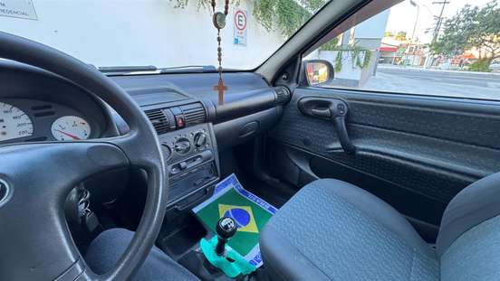 CHEVROLET-CORSA-2001