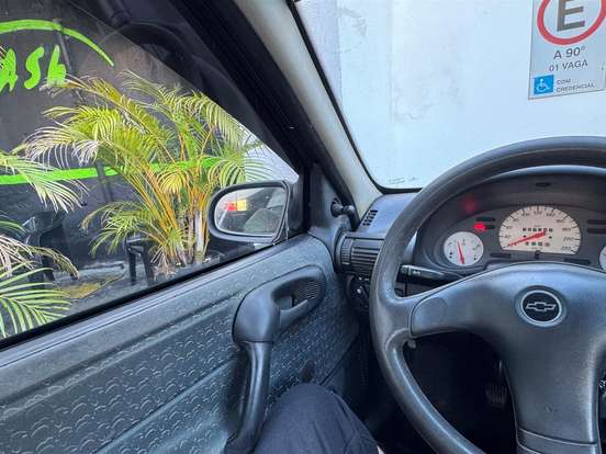CHEVROLET-CORSA-1.6 MPFI ST CS PICK-UP 8V GASOLINA 2P MANUAL CHEVROLET-CORSA-2001