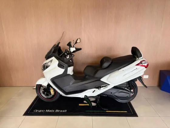 DAFRA MAXSYM 400i 