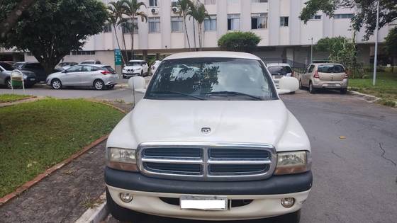 DODGE DAKOTA 2.5 4X2 CS 8V GASOLINA 2P MANUAL