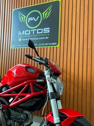 DUCATI MONSTER 796 