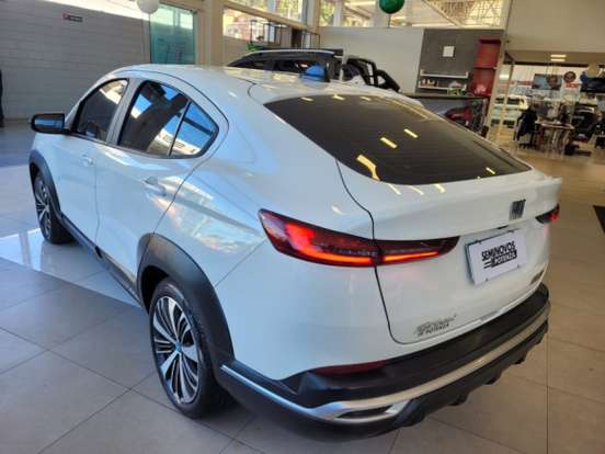 FIAT-FASTBACK-2024