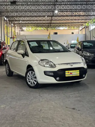 FIAT PUNTO 1.4 ATTRACTIVE 8V FLEX 4P MANUAL FIAT PUNTO 1.4 ATTRACTIVE 8V FLEX 4P MANUAL