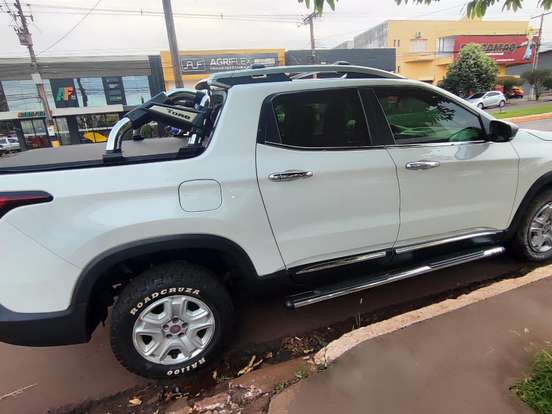 FIAT-TORO-1.8 16V EVO FLEX FREEDOM AT6 FIAT-TORO-2016