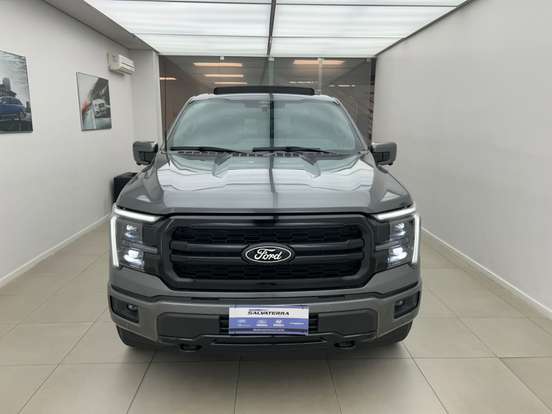 FORD-F-150-5.0 V8 GASOLINA CD LARIAT BLACK FX4 AUTOMÁTICO FORD-F-150-2025