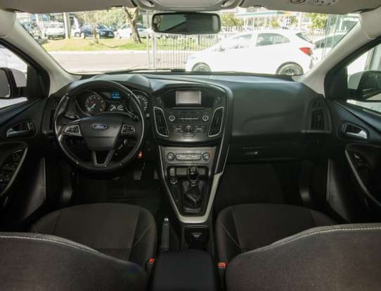 FORD-FOCUS-2017