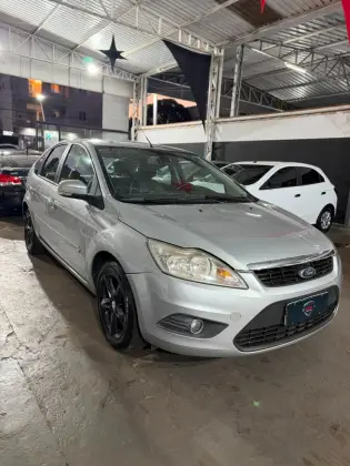 FORD FOCUS 2.0 GLX 16V FLEX 4P AUTOMÁTICO