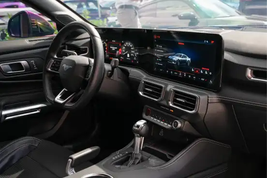FORD-MUSTANG-2024