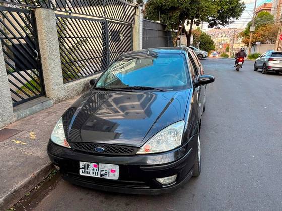 FORD FOCUS 2.0 GHIA 16V GASOLINA 4P AUTOMÁTICO