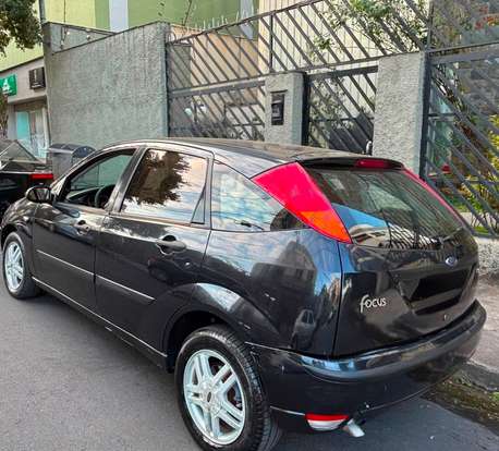 FORD-FOCUS-2008