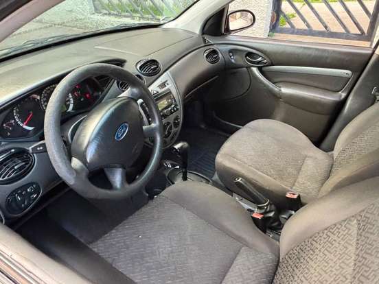 FORD-FOCUS-2008