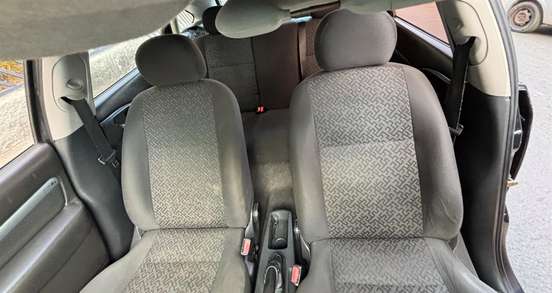 FORD-FOCUS-2008