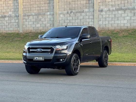 FORD RANGER 2.2 XLS 4X4 CD 16V DIESEL 4P AUTOMÁTICO
