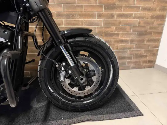 HARLEY-DAVIDSON-SOFTAIL FAT BOB 114-2024