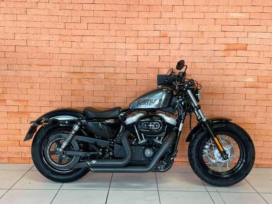 HARLEY-DAVIDSON SPORTSTER FORTY-EIGHT 