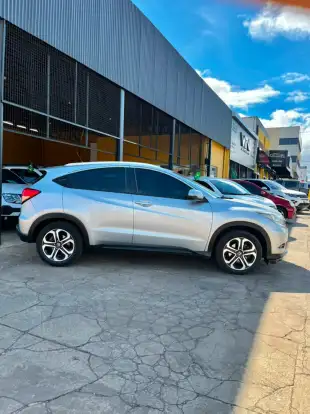 HONDA-HR-V-2015