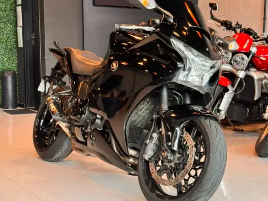 HONDA-VFR 1200F HONDA-VFR 1200F-2011