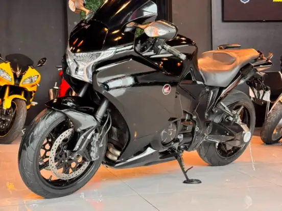 HONDA-VFR 1200F HONDA-VFR 1200F-2011