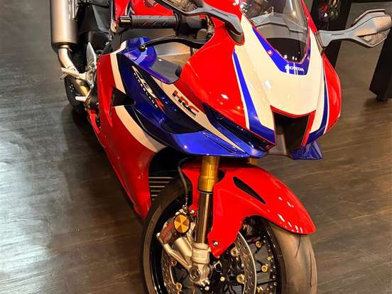 HONDA-CBR 1000RR-R FIREBLADE SP HONDA-CBR 1000RR-R FIREBLADE SP-2026