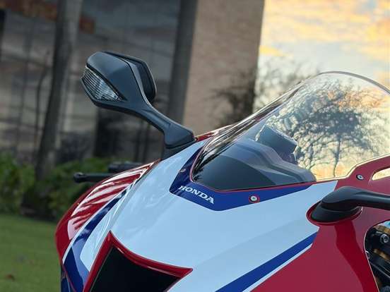 HONDA-CBR 1000RR-R FIREBLADE SP HONDA-CBR 1000RR-R FIREBLADE SP-2026
