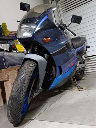 HONDA-CBR 450 SR-1992