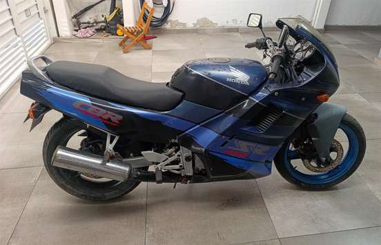 HONDA-CBR 450 SR-1992