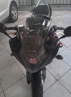 HONDA-CBR 600F-2011