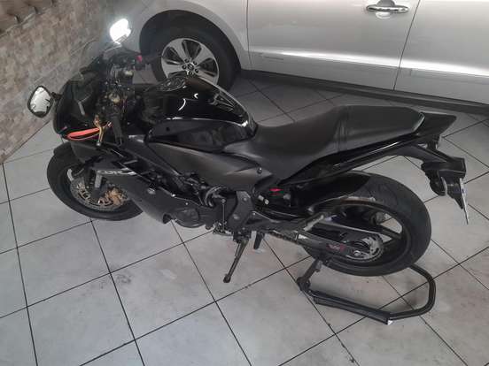 HONDA-CBR 600F HONDA-CBR 600F-2011