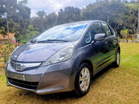 HONDA-FIT-2012