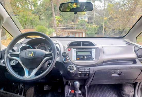 HONDA-FIT-2012