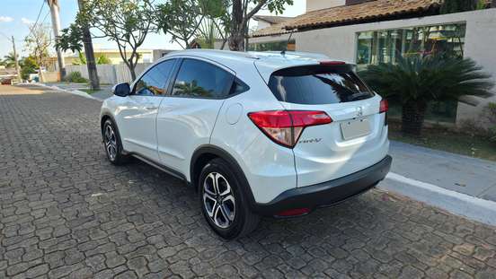 HONDA-HR-V-2017