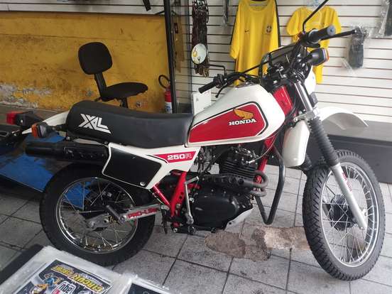 HONDA-XL 250R HONDA-XL 250R-1982