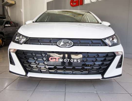 HYUNDAI-HB20-2023