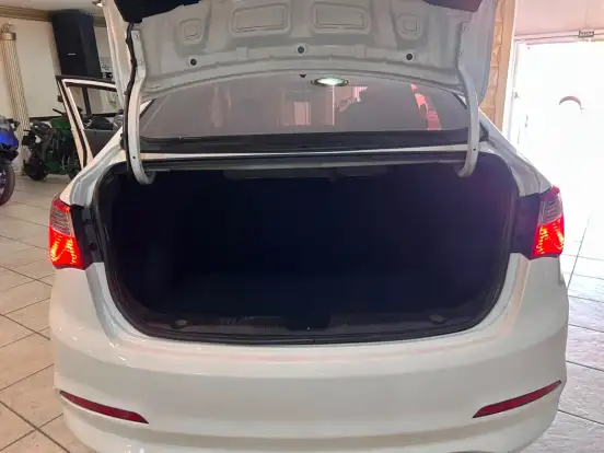 HYUNDAI-HB20S-2016