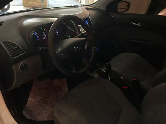 HYUNDAI-HB20S-2016