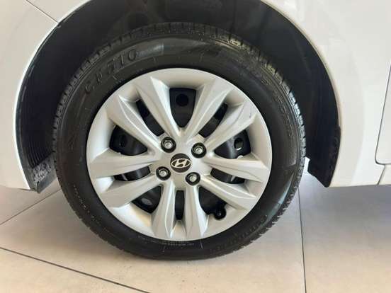 HYUNDAI-HB20S-2018