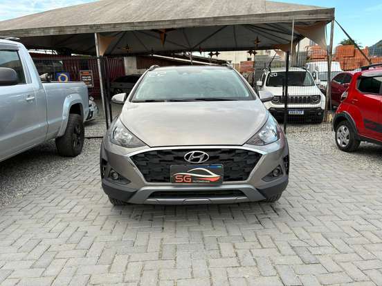 HYUNDAI-HB20X-2021