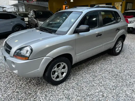 HYUNDAI TUCSON 2.0 MPFI GL 16V 142CV 2WD GASOLINA 4P MANUAL