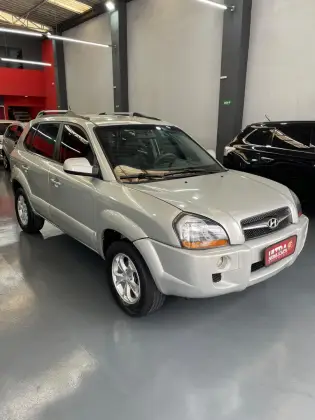 HYUNDAI TUCSON 2.0 MPFI GLS 16V 143CV 2WD GASOLINA 4P AUTOMÁTICO