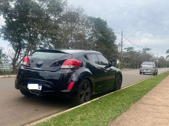 HYUNDAI-VELOSTER-2011